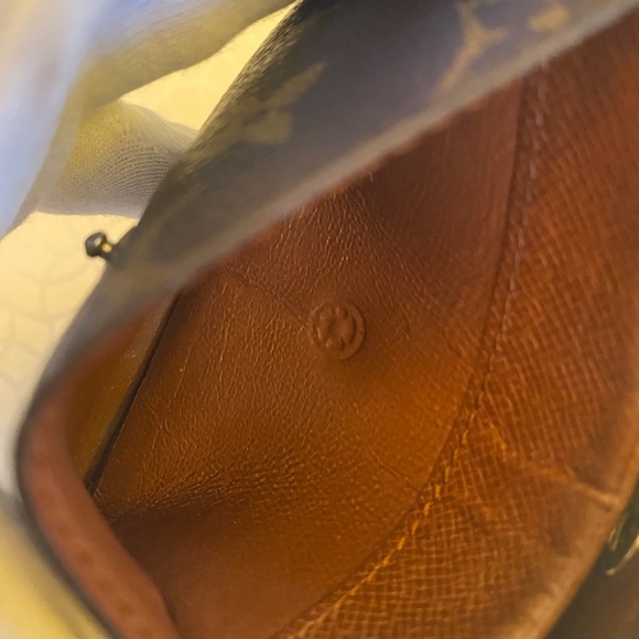 Louis Vuitton Card / Coin Purse - Picture 14 of 16